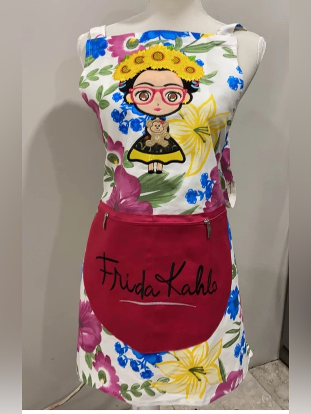 Frida Kahlo Floral Apron with pink Pocket